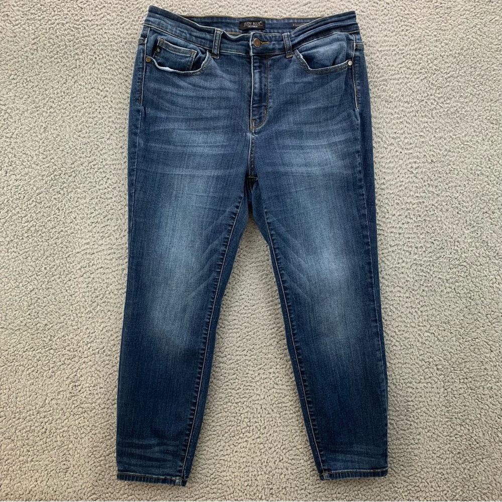 Judy Blue Women's Angie Straight Relaxed Fit Blue Jeans JB82102DK -  Size: 16W